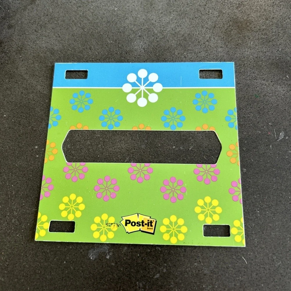 Post-it Notes Refillable Pop-Up Dispenser 3-D Floral Flowers Two Sided Design